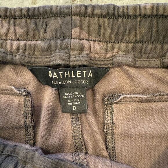 Athleta Camo size 0 Stretch Farallon Joggers - Picture 3 of 6